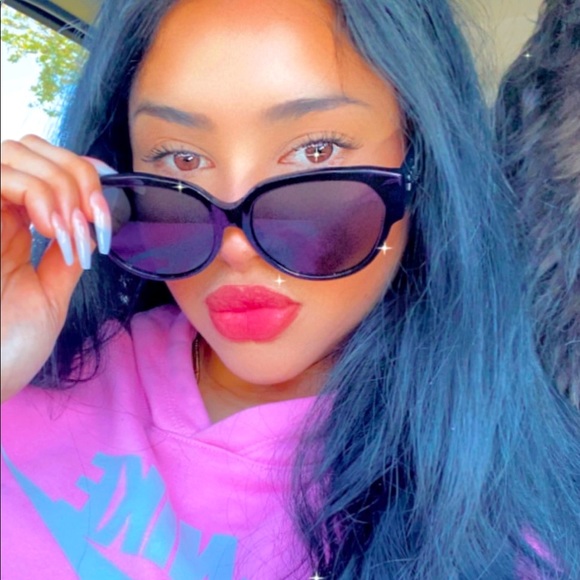 Meet your Posher, Daiana - Picture 1 of 1